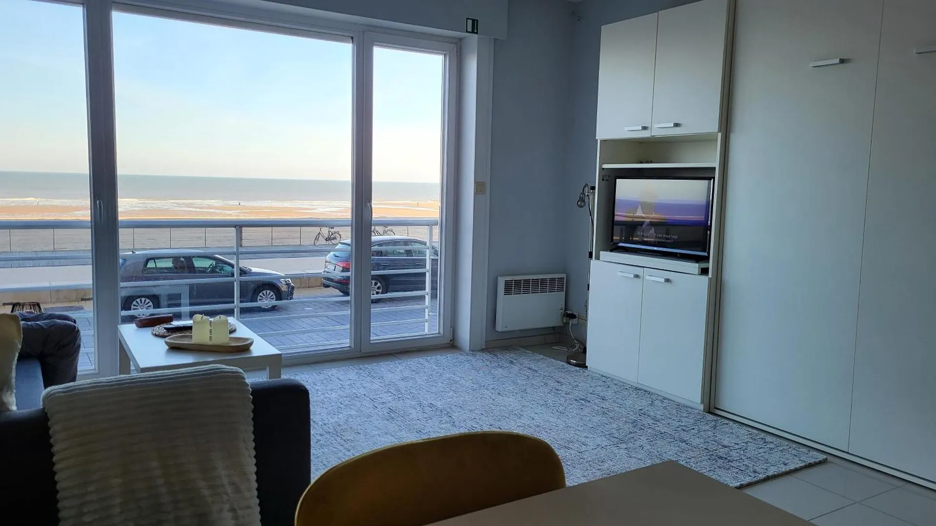 'Aurore' - Romantic Studio With Seaview Ostend 0*,