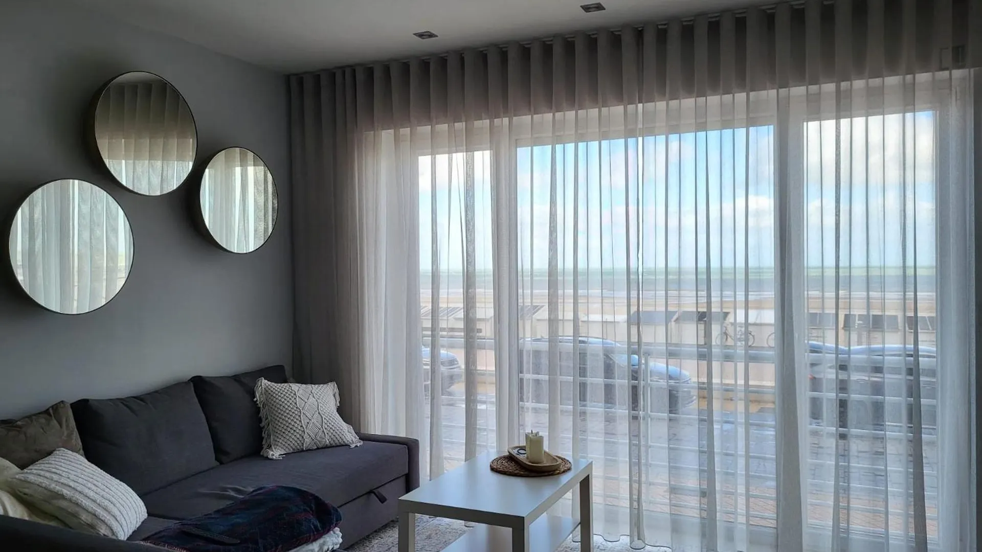 Apartment 'Aurore' - Romantic Studio With Seaview Ostend Belgium